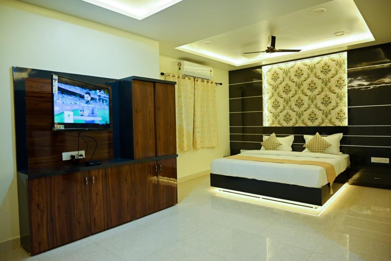 Hotel Golden Bliss Bhopal Eksteriør bilde
