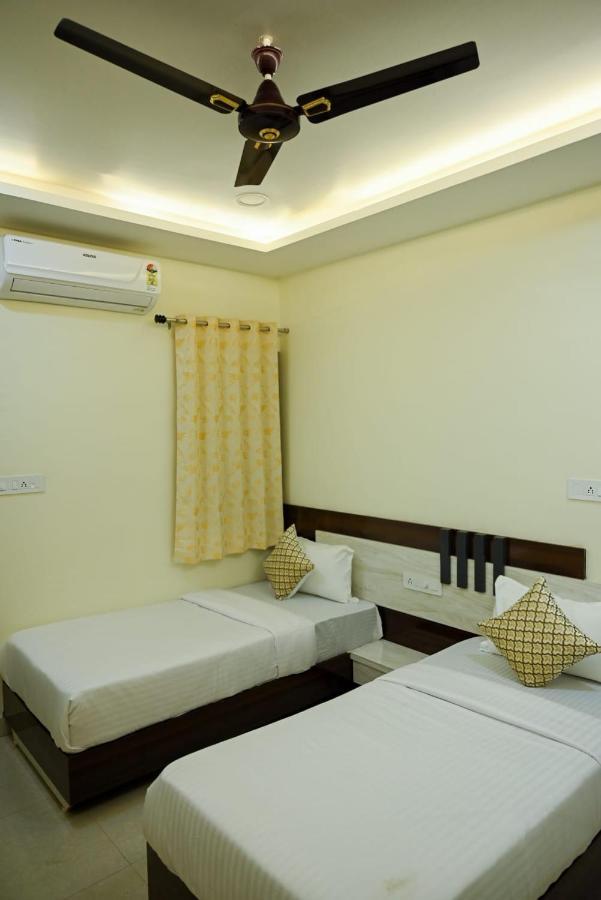Hotel Golden Bliss Bhopal Eksteriør bilde