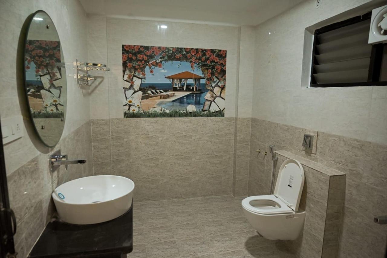 Hotel Golden Bliss Bhopal Eksteriør bilde