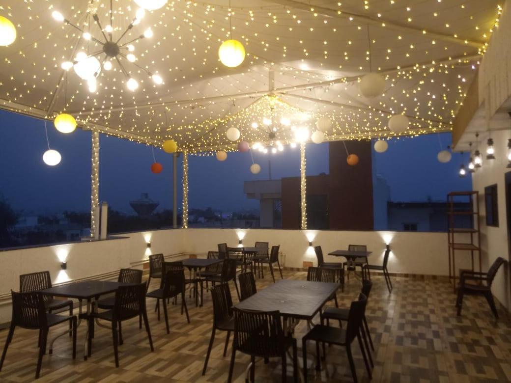 Hotel Golden Bliss Bhopal Eksteriør bilde